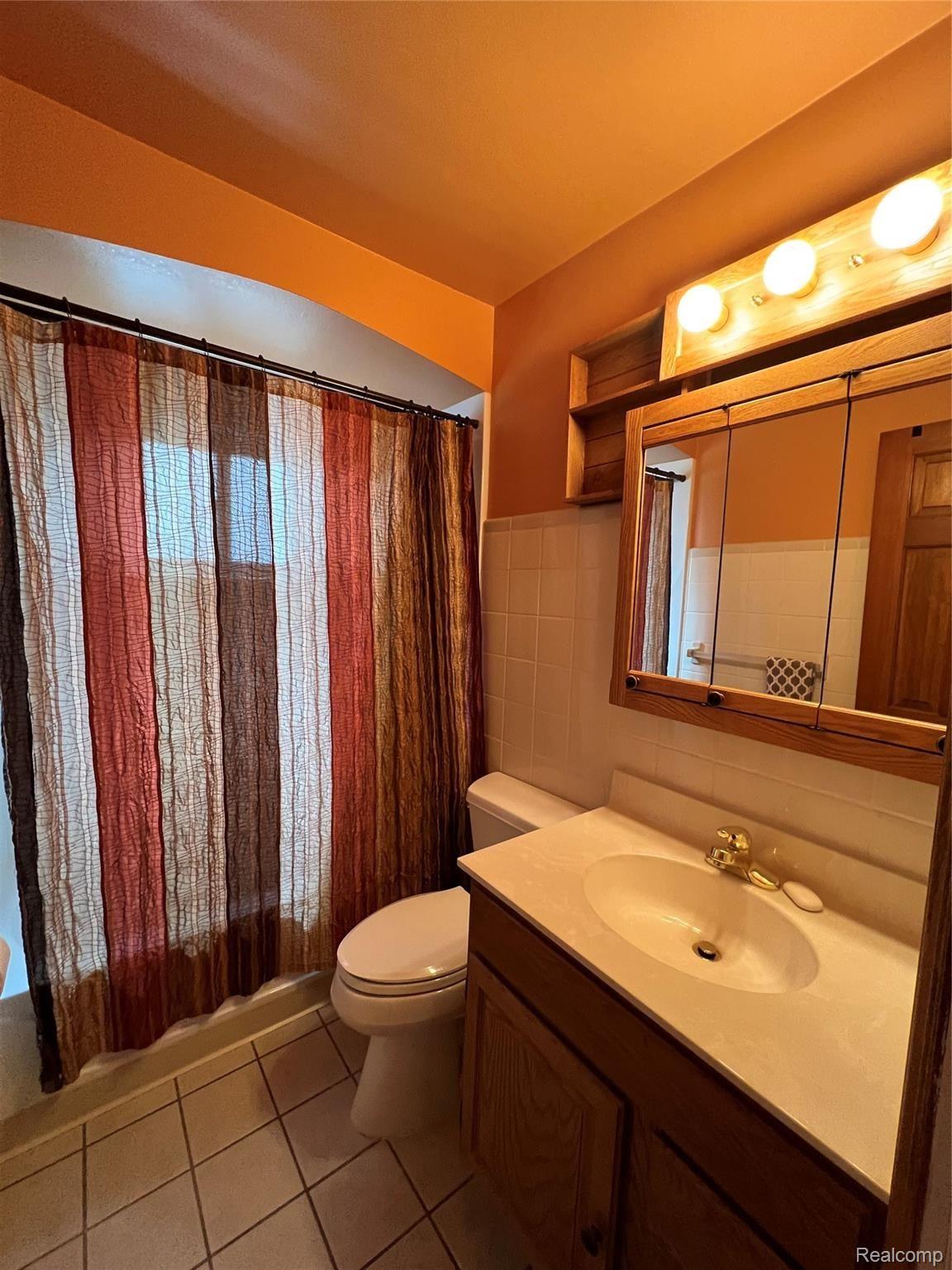 3450 Harding Street Dearborn, MI 48124 - Photo 20 of 31 IMG_8375.jpg