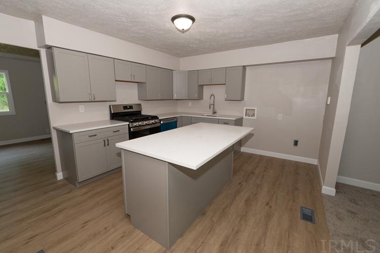 3722 Lilac Road South Bend, IN 46628 - Photo 8 of 25