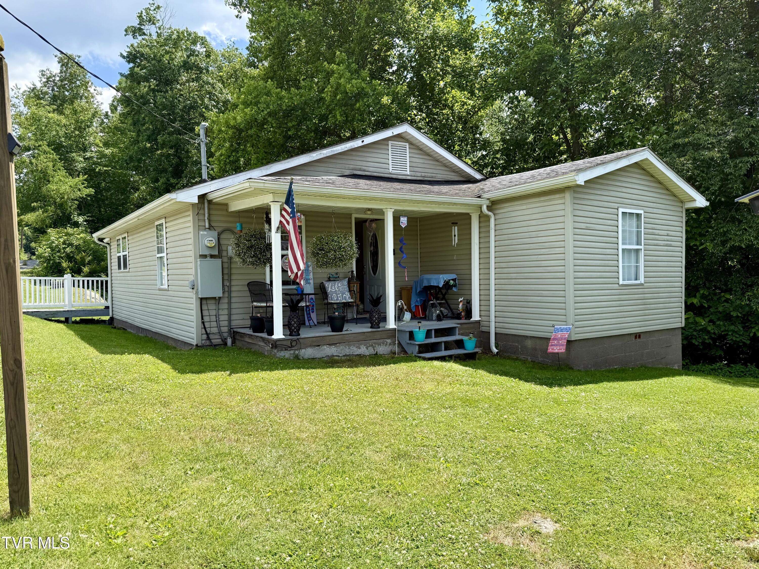 5209 Spotswood Road Norton, VA 24273 - Photo 1 of 31 2