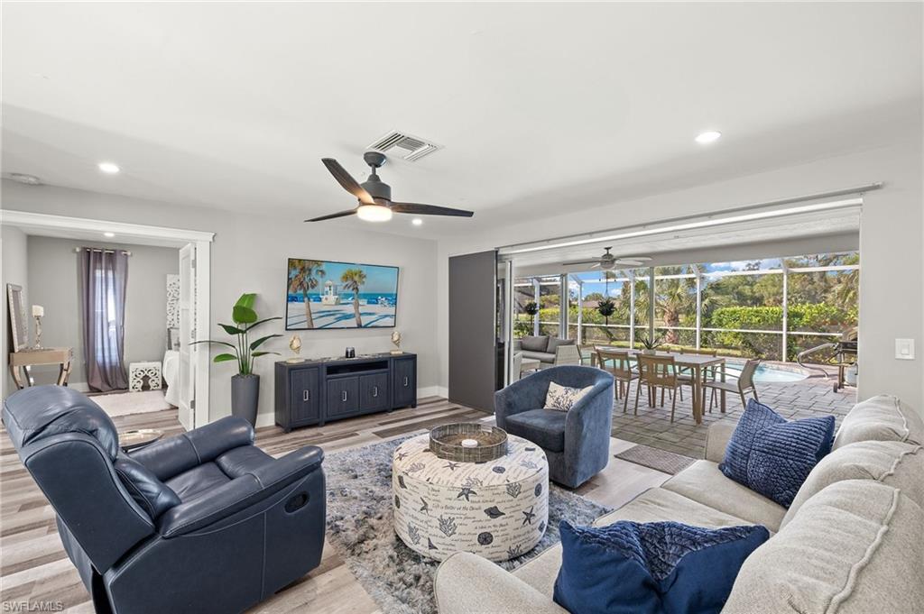 248 Bay Meadows Drive Naples, FL 34113 - Photo 4 of 26