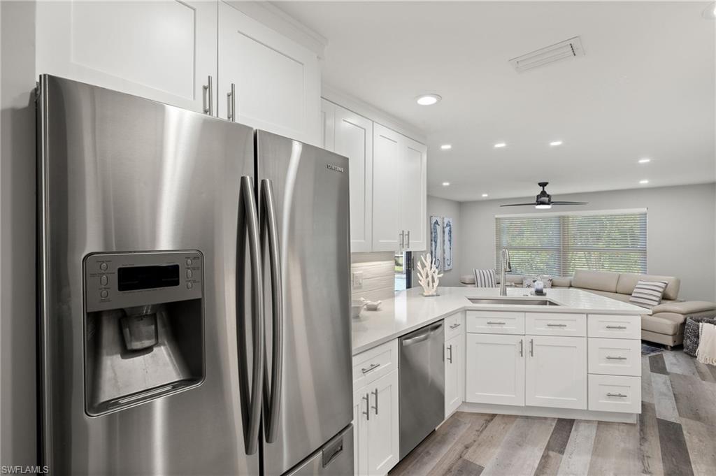 248 Bay Meadows Drive Naples, FL 34113 - Photo 9 of 26