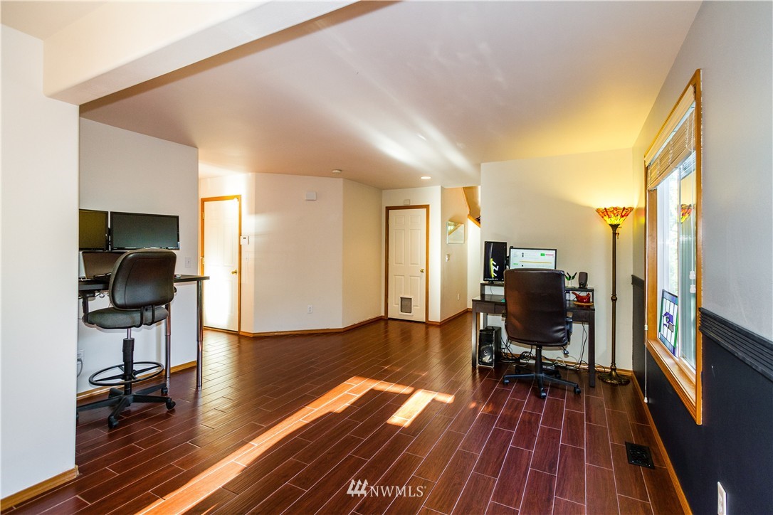 210 169th Street Southeast Bothell, WA 98012 - Photo 9 of 25