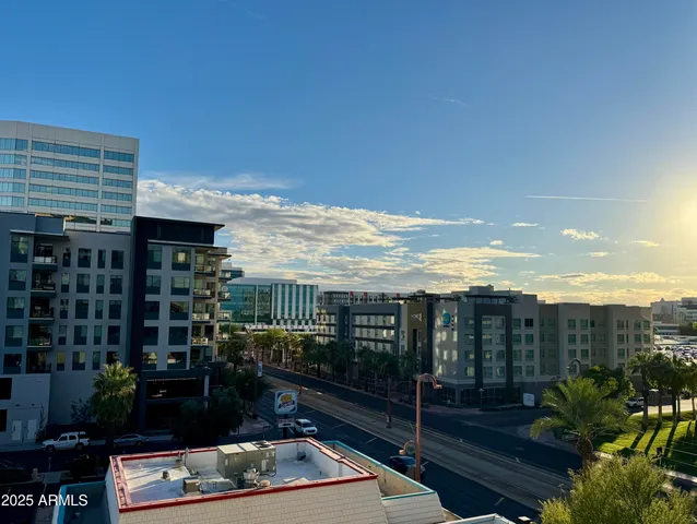 $2,299 | 1 East Lexington Avenue, Unit 411, Phoenix, AZ 85012