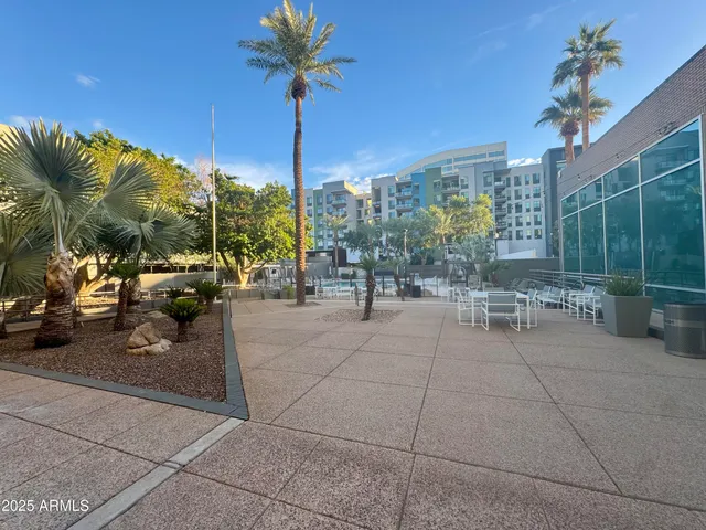 $2,299 | 1 East Lexington Avenue, Unit 411, Phoenix, AZ 85012