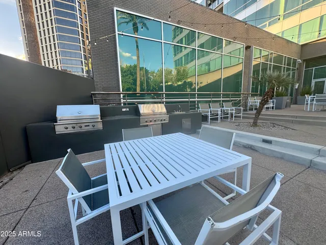 $2,299 | 1 East Lexington Avenue, Unit 411, Phoenix, AZ 85012