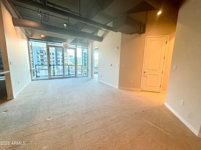 $2,299 | 1 East Lexington Avenue, Unit 411, Phoenix, AZ 85012