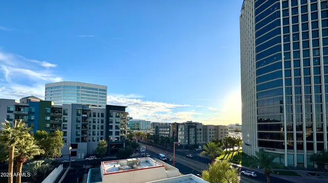 $2,299 | 1 East Lexington Avenue, Unit 411, Phoenix, AZ 85012