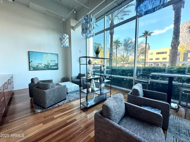 $2,299 | 1 East Lexington Avenue, Unit 411, Phoenix, AZ 85012