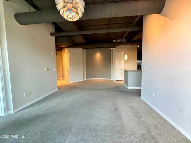 $2,299 | 1 East Lexington Avenue, Unit 411, Phoenix, AZ 85012