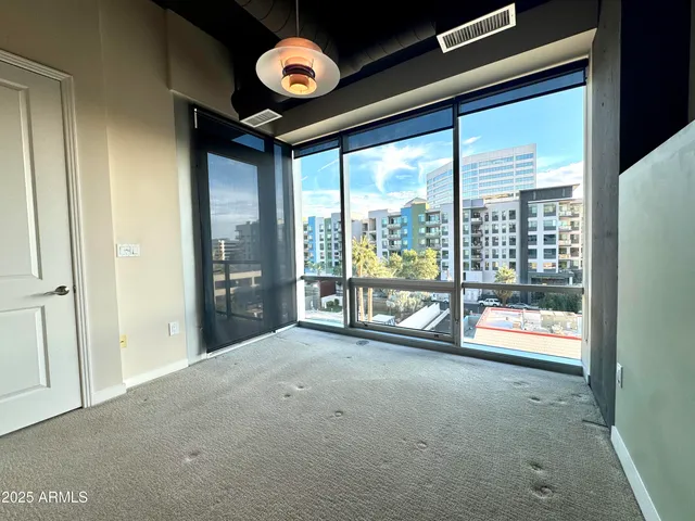 $2,299 | 1 East Lexington Avenue, Unit 411, Phoenix, AZ 85012