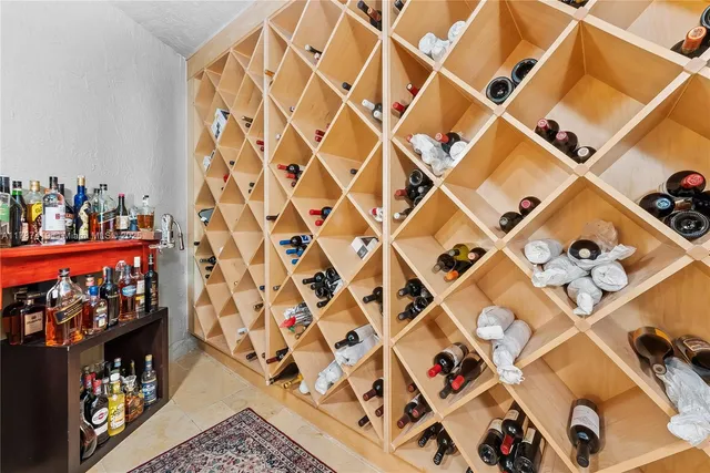 $7,000,000 | 609 2nd Key Drive, Fort Lauderdale, FL 33304