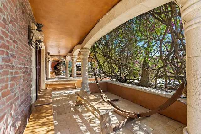 $7,000,000 | 609 2nd Key Drive, Fort Lauderdale, FL 33304