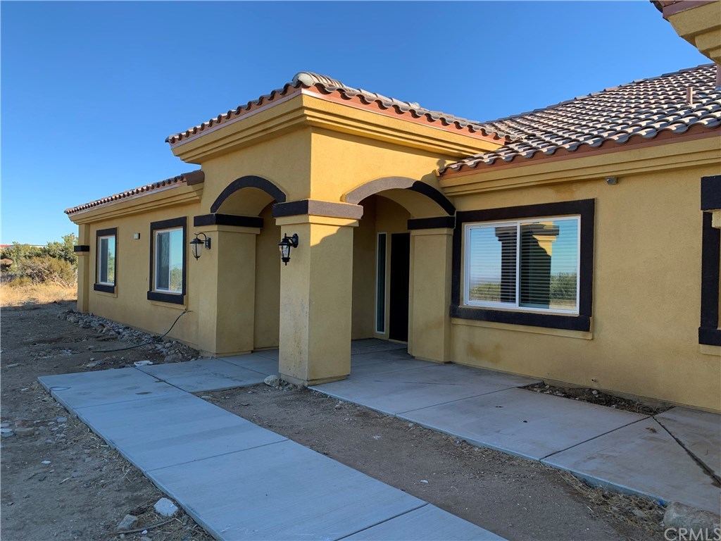 873 Pinon Road Pinon Hills, CA 92372 - Photo 1 of 1