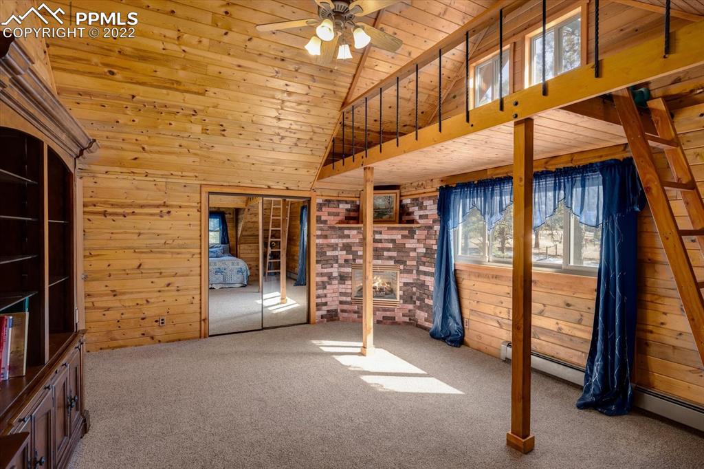 5030 Cedar Way Elizabeth, CO 80107 - Photo 11 of 33 a view of a room with retail shop