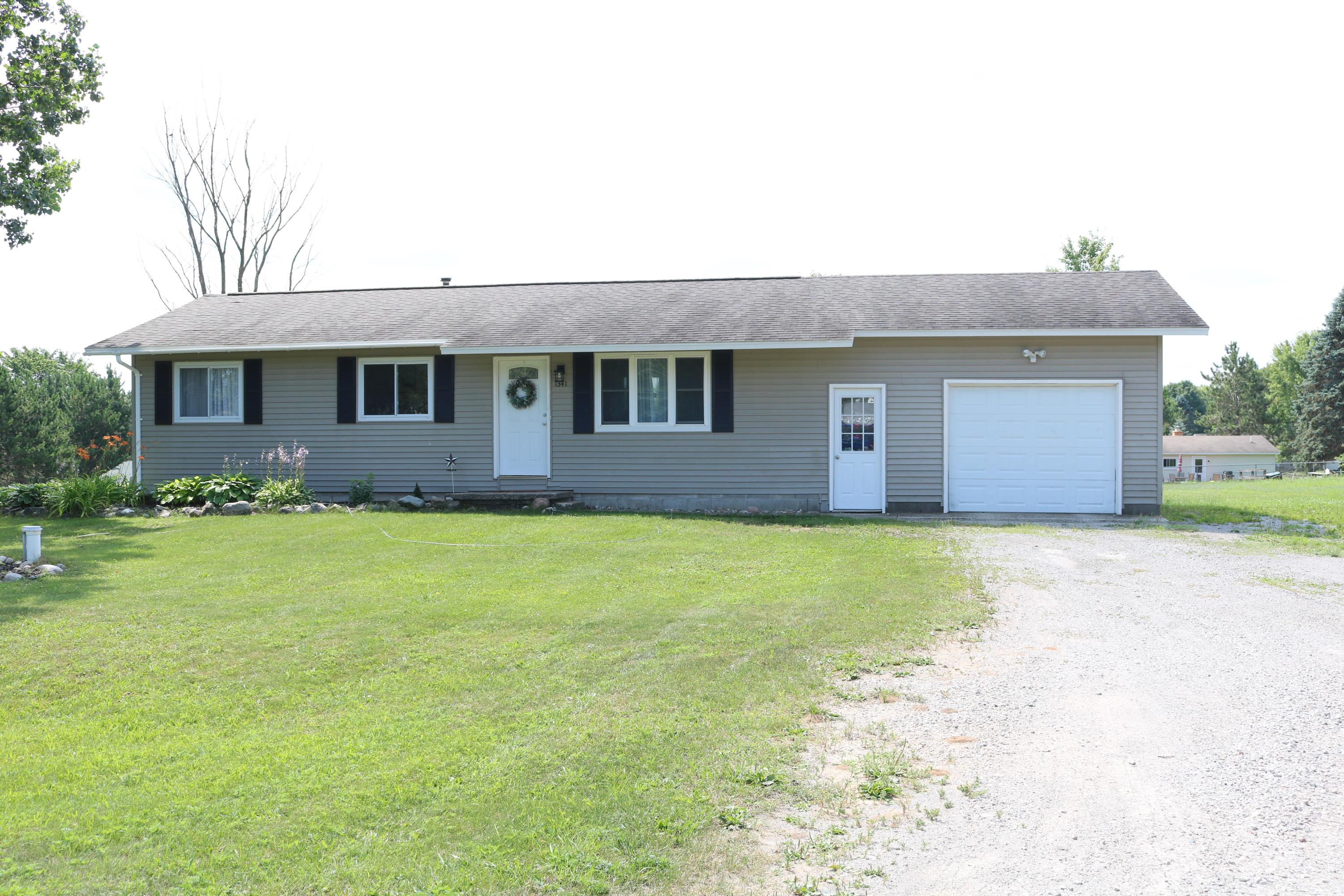 1341 North Mapleleaf Gaylord, MI 49735 - Photo 2 of 26 Gallery Image 2