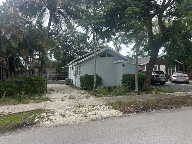 $375,000 | 232 Seminole Avenue, Fort Lauderdale, FL 33312