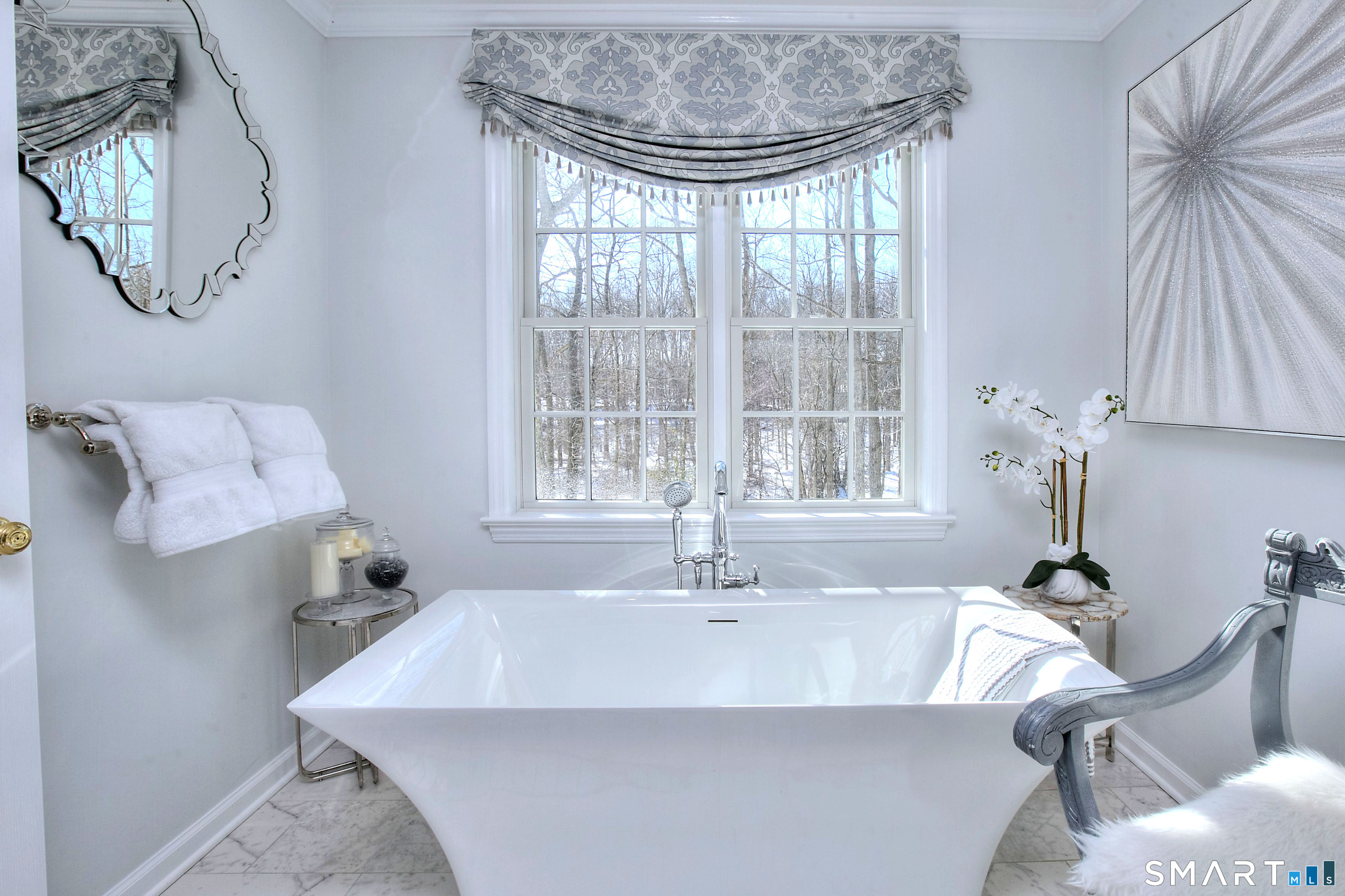 28 Great Pond Road Ridgefield, CT 06877 - Photo 29 of 40 a spacious bathroom with a bathtub and next to a window