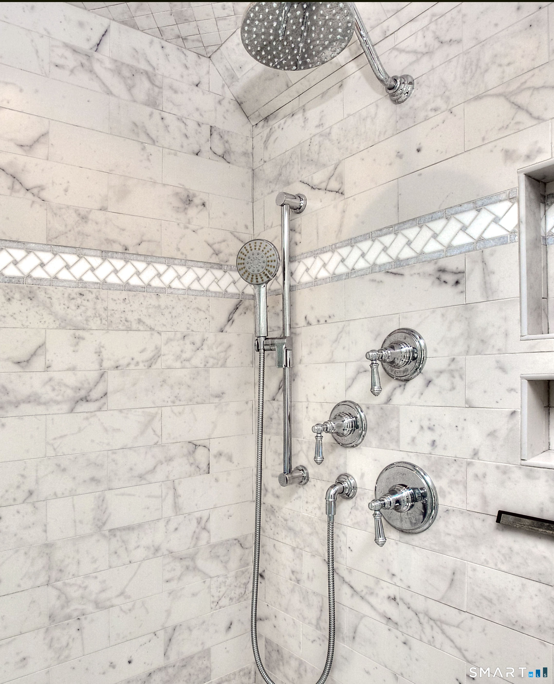 28 Great Pond Road Ridgefield, CT 06877 - Photo 30 of 40 a bathroom with a sink