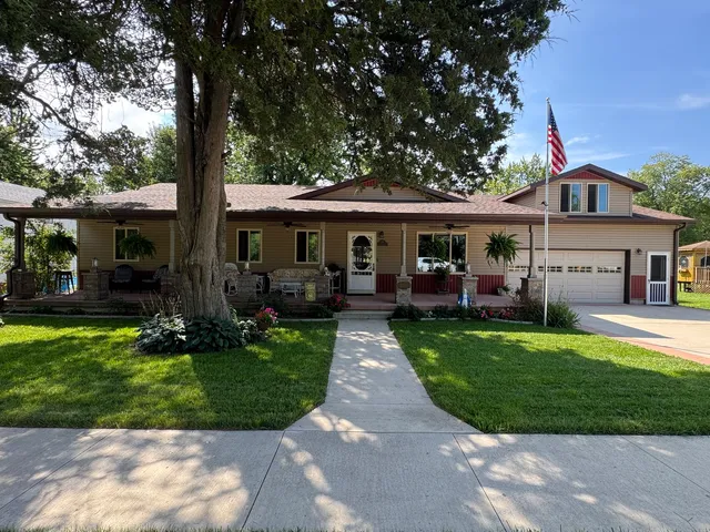 $300,000 | 227 West Provost Street, Amboy, IL 61310