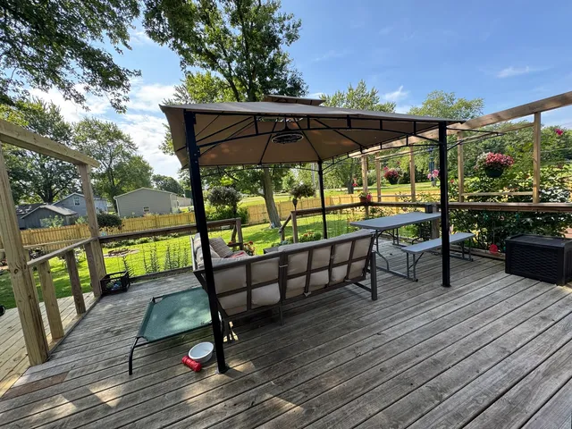 $300,000 | 227 West Provost Street, Amboy, IL 61310