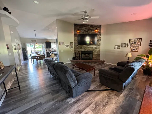 $300,000 | 227 West Provost Street, Amboy, IL 61310