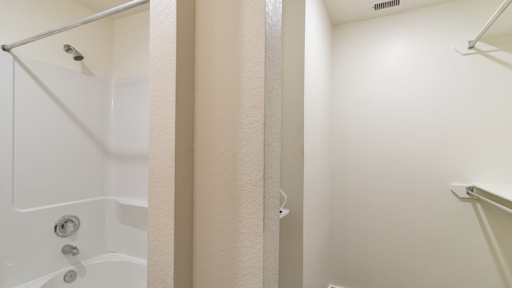 21155 Gosling Road, Unit 21B Spring, TX 77388 - Photo 11 of 39 Gallery Image 11