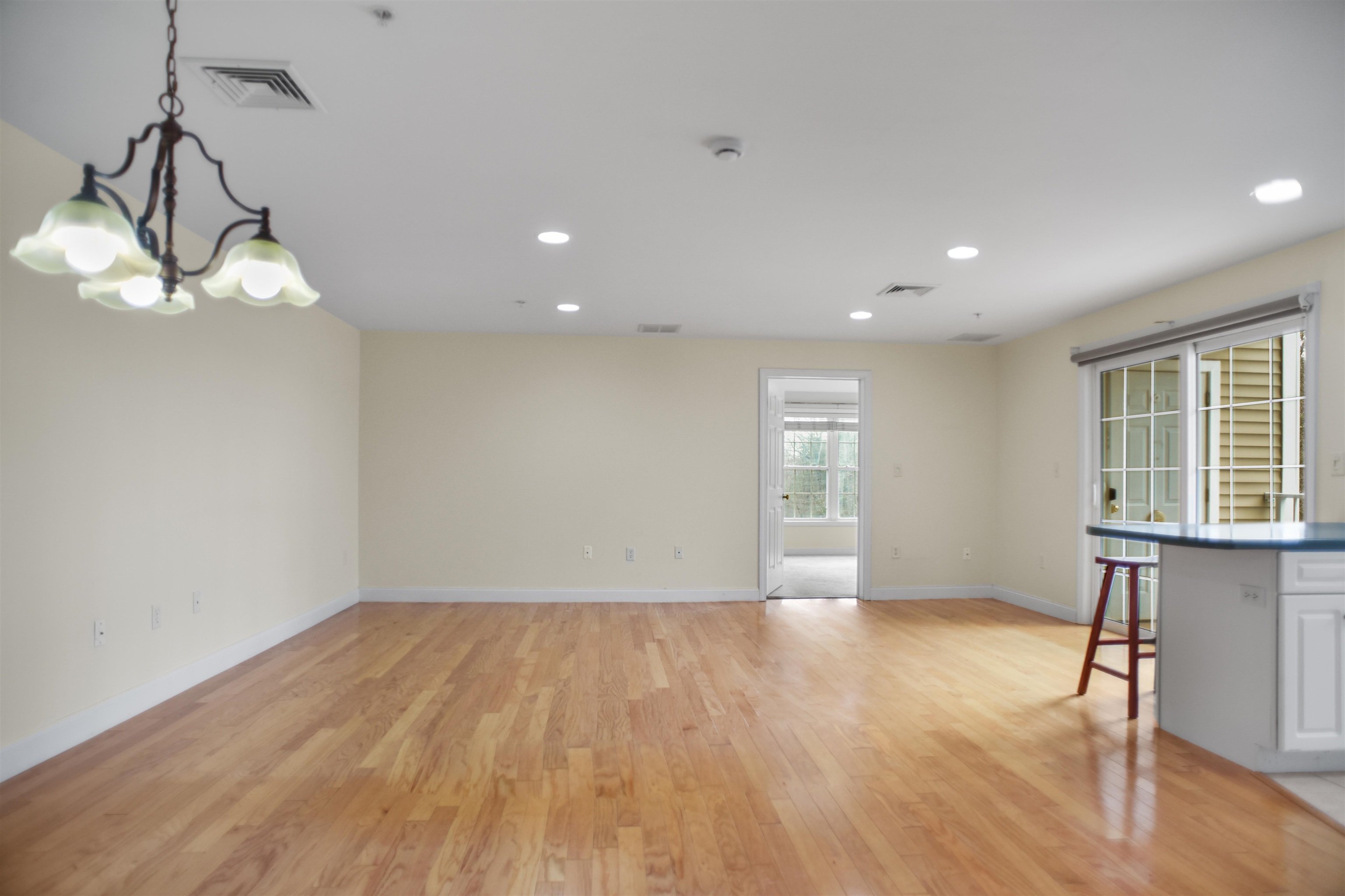 59 Cluff Road, Unit 42 Salem, NH 03079 - Photo 3 of 32