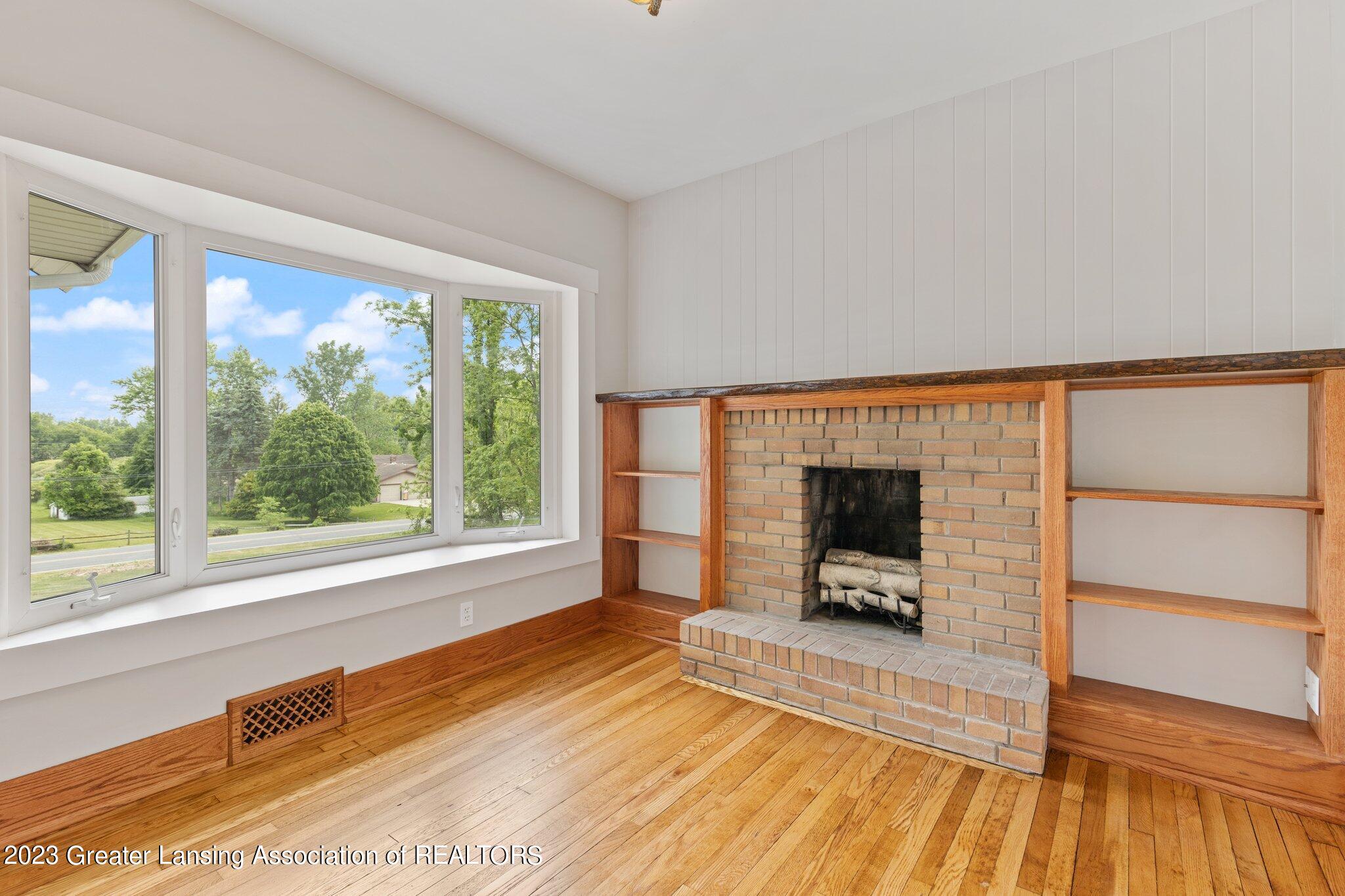 23-web-or-mls-1240-w-stoll-rd