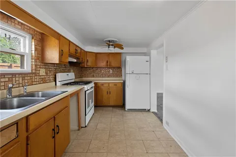 $140,000 | 912 Hillsboro Street, Pittsburgh, PA 15204