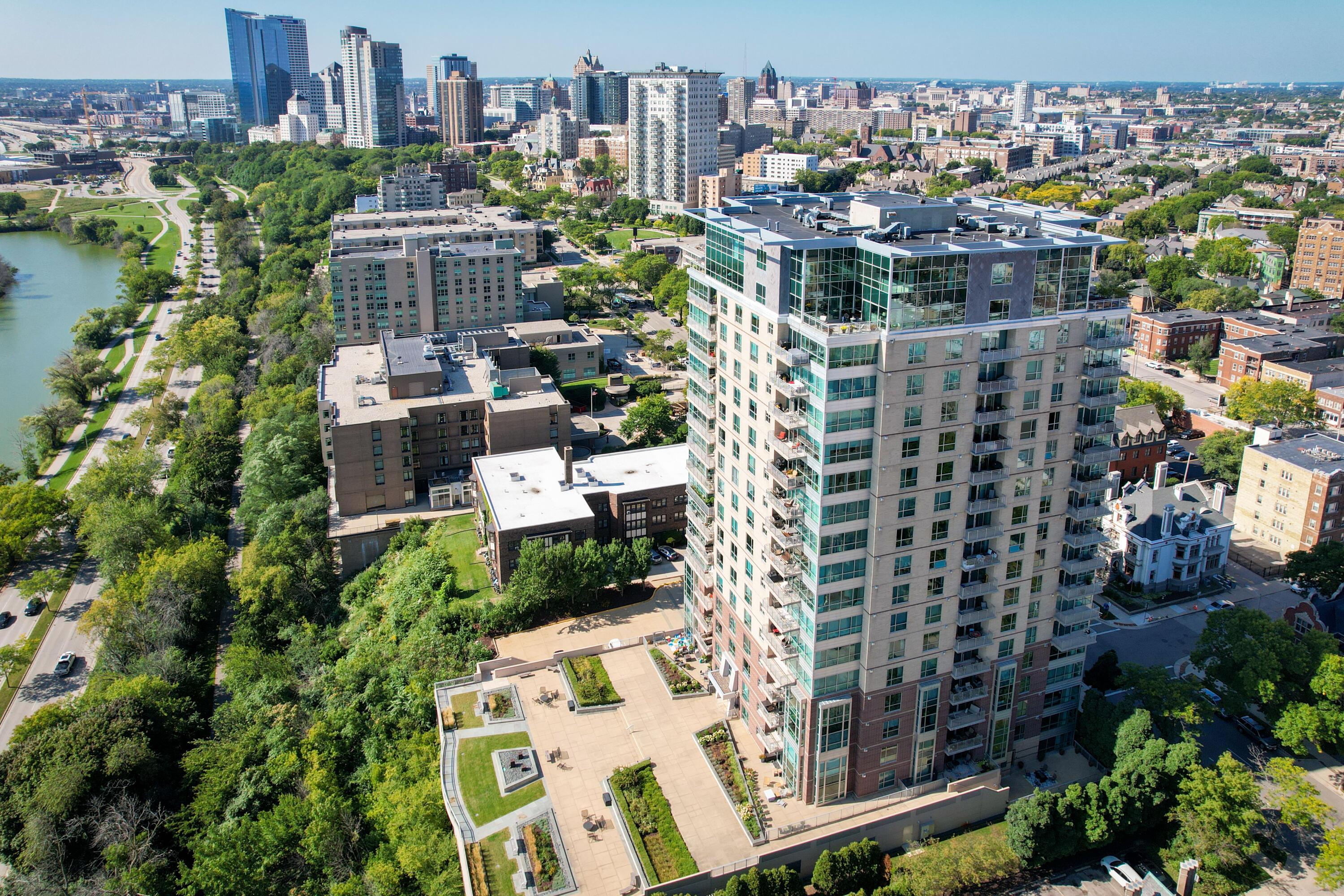 1522 North Prospect Avenue, Unit 204 Milwaukee, WI 53202 - Photo 1 of 51 Aerial View