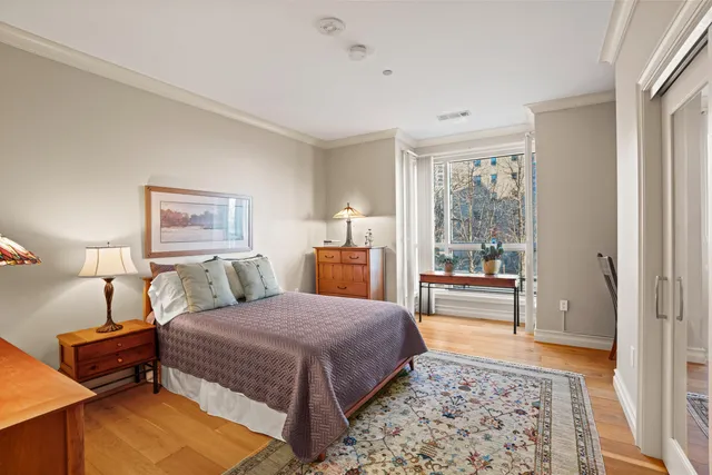 $575,000 | 1522 North Prospect Avenue, Unit 204, Milwaukee, WI 53202