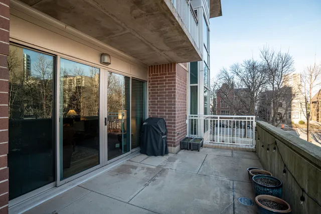 $575,000 | 1522 North Prospect Avenue, Unit 204, Milwaukee, WI 53202