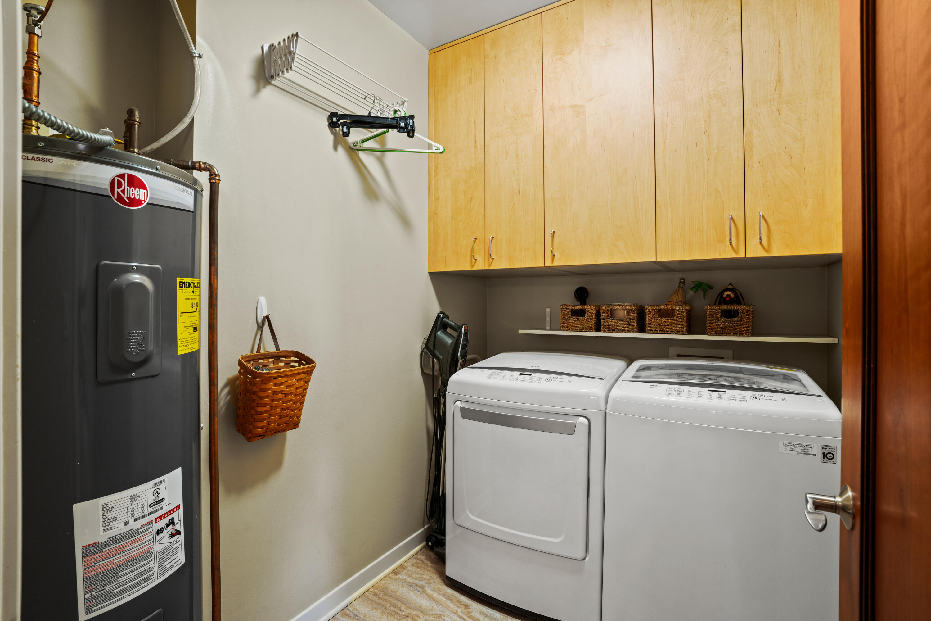 1522 North Prospect Avenue, Unit 204 Milwaukee, WI 53202 - Photo 30 of 51 Laundry