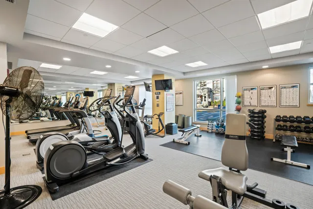 $575,000 | 1522 North Prospect Avenue, Unit 204, Milwaukee, WI 53202