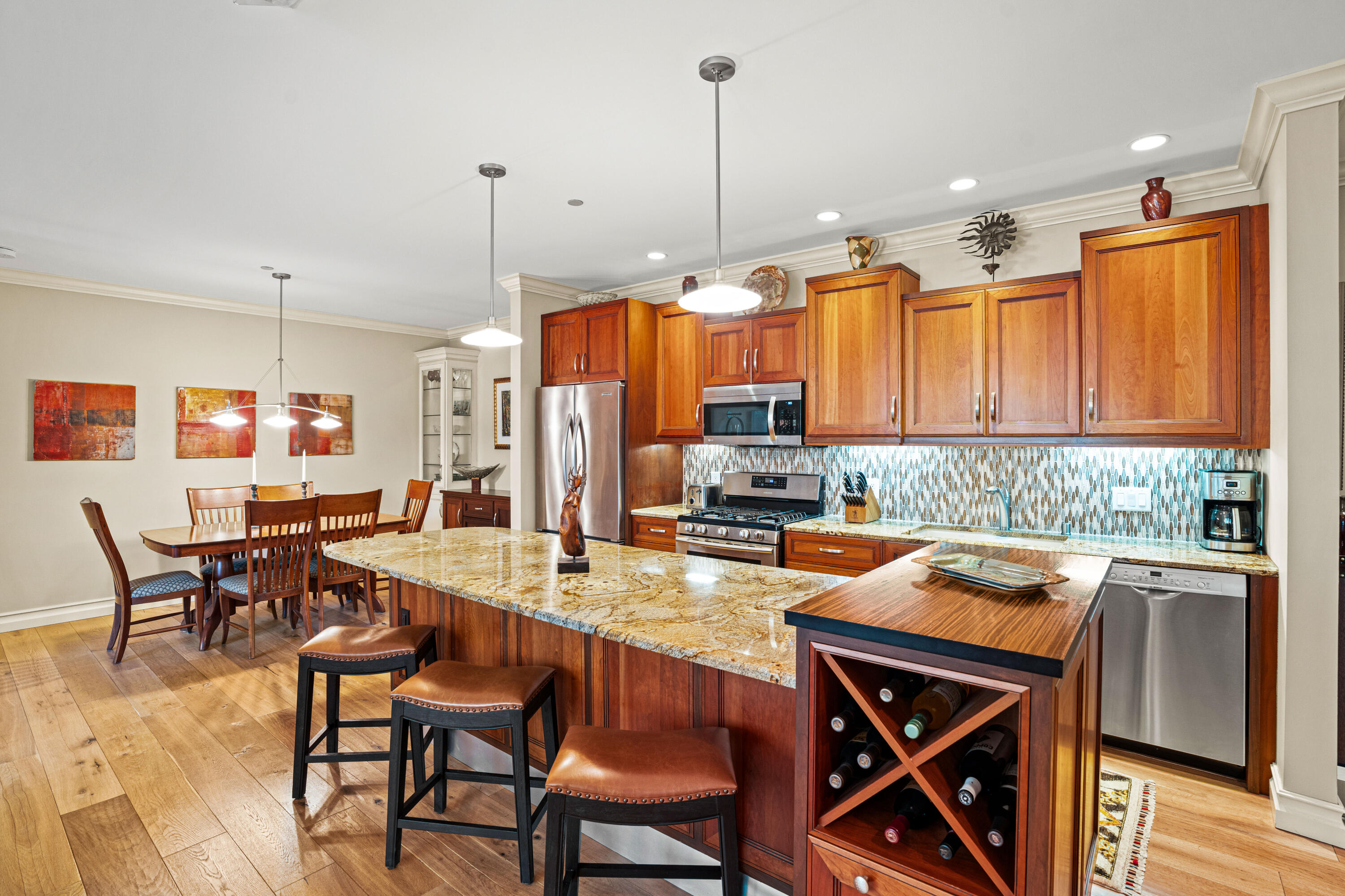 1522 North Prospect Avenue, Unit 204 Milwaukee, WI 53202 - Photo 4 of 51 Kitchen