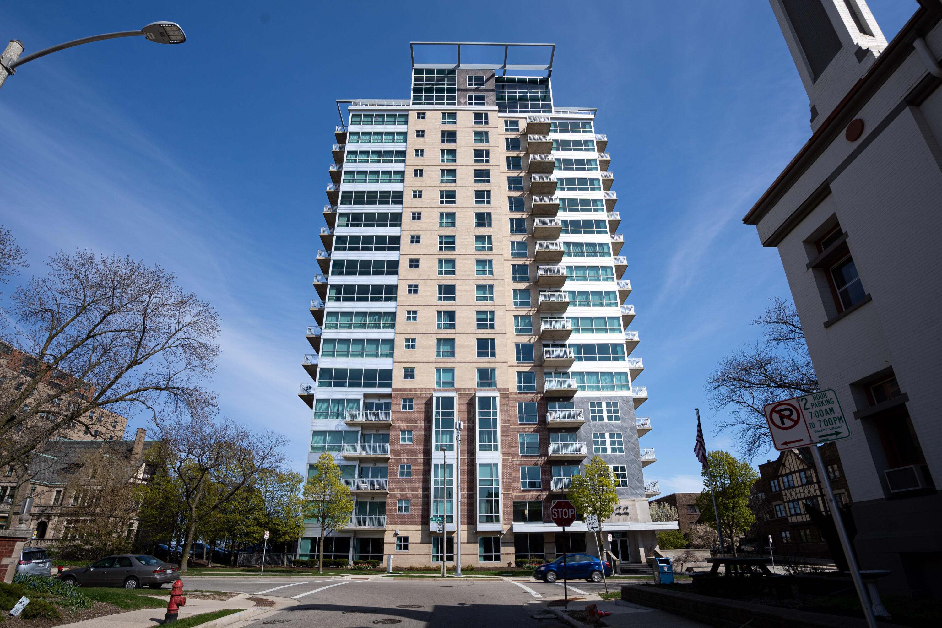 1522 North Prospect Avenue, Unit 204 Milwaukee, WI 53202 - Photo 41 of 51 1522 On The Lake