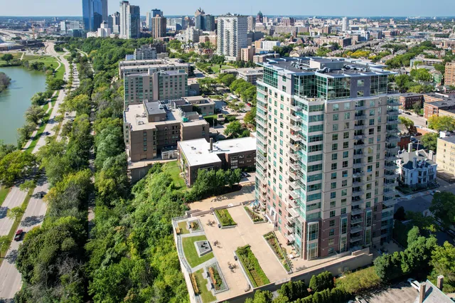 $575,000 | 1522 North Prospect Avenue, Unit 204, Milwaukee, WI 53202