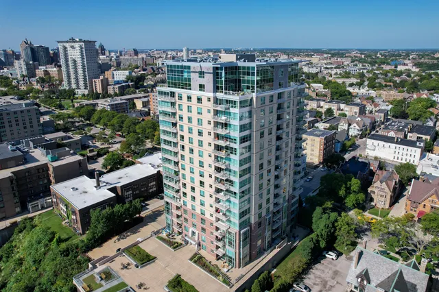 $575,000 | 1522 North Prospect Avenue, Unit 204, Milwaukee, WI 53202