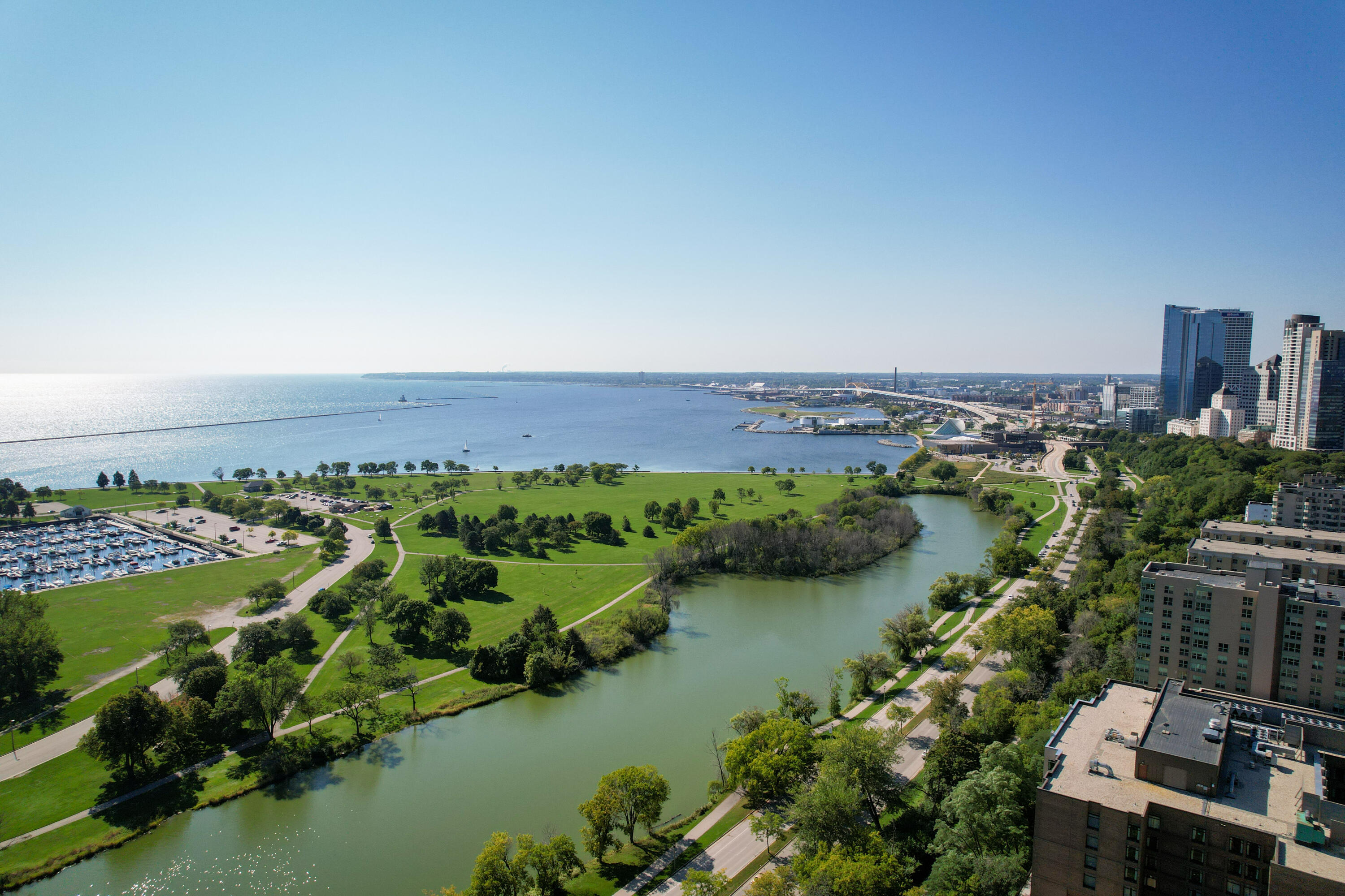 1522 North Prospect Avenue, Unit 204 Milwaukee, WI 53202 - Photo 45 of 51 Lake Views