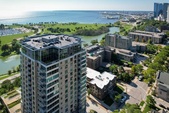 $575,000 | 1522 North Prospect Avenue, Unit 204, Milwaukee, WI 53202