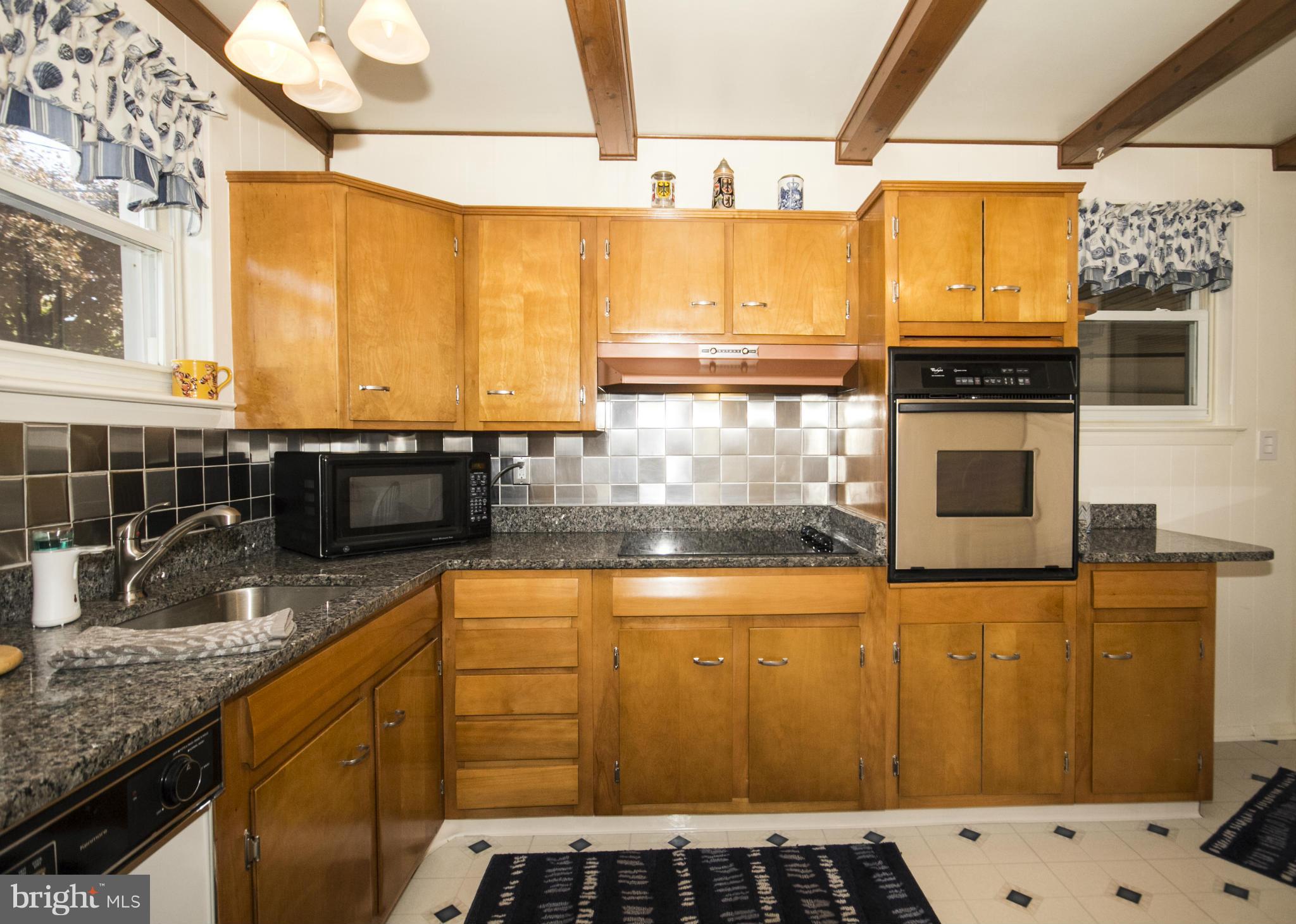 4116 Lochcarrow Road Baltimore, MD 21236 - Photo 7 of 30 Kitchen w/Beamed Ceilings
