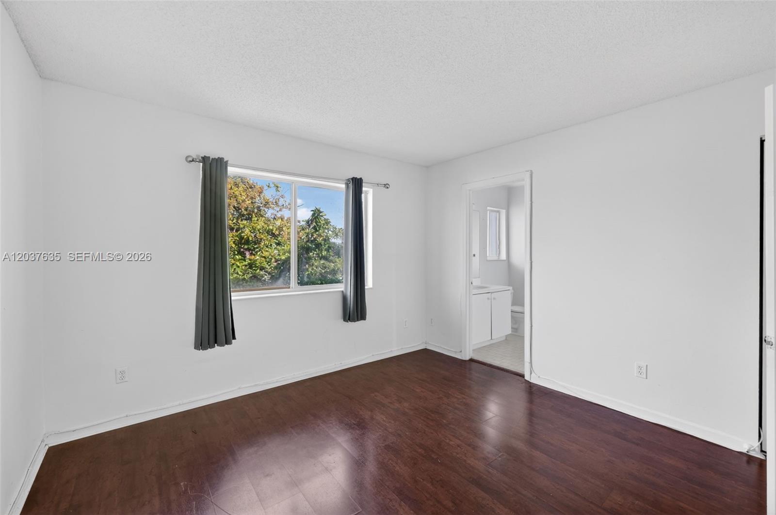 17378 Southwest 139th Court Miami, FL 33177 - Photo 19 of 36