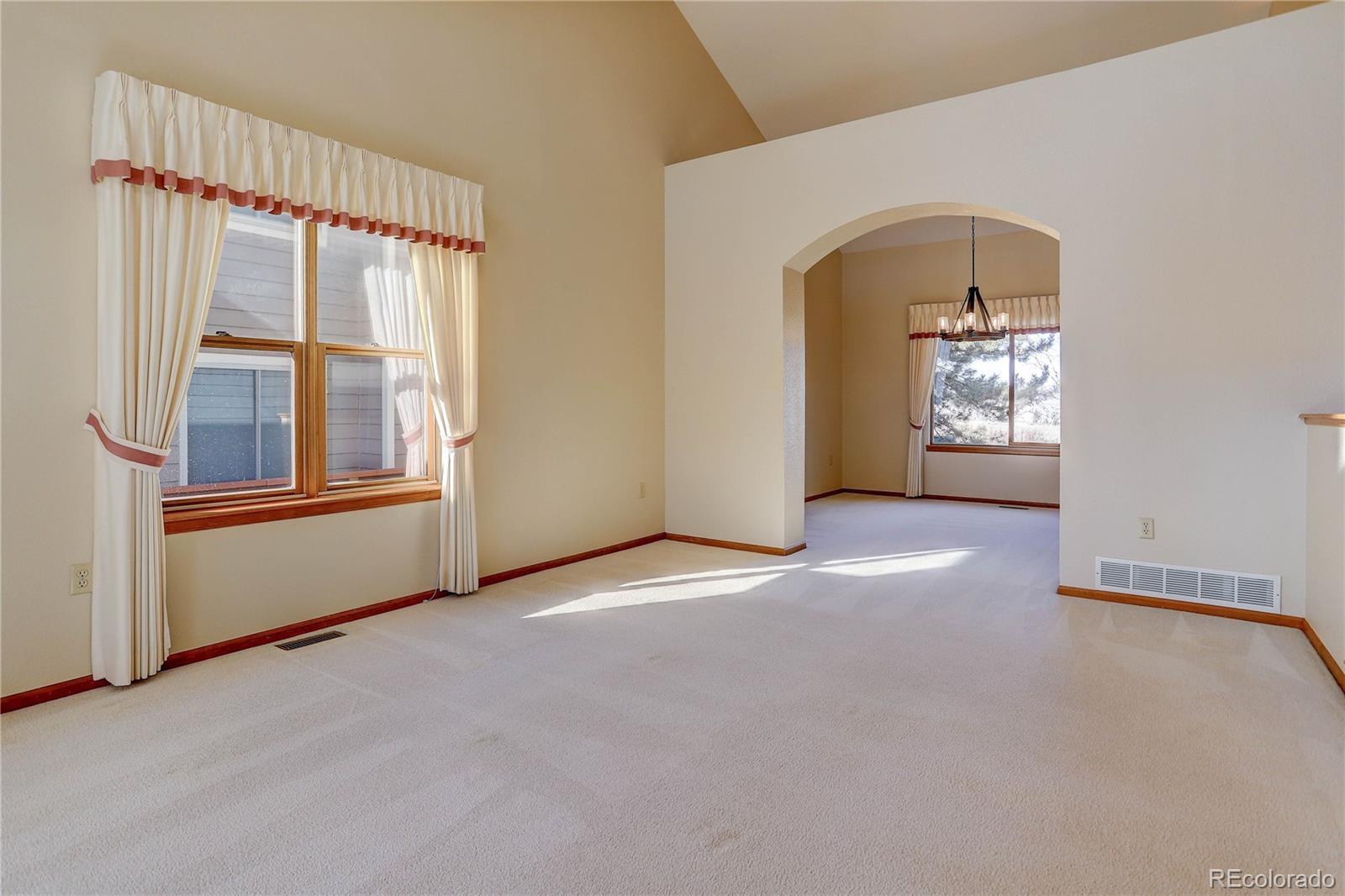 9787 Spring Hill Lane Highlands Ranch, CO 80129 - Photo 8 of 39