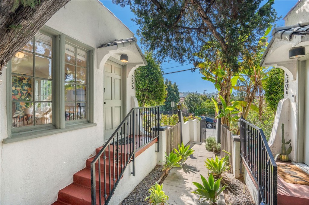 255 Isabel Street Los Angeles, CA 90065 - Photo 1 of 17 Entrance to bungalow