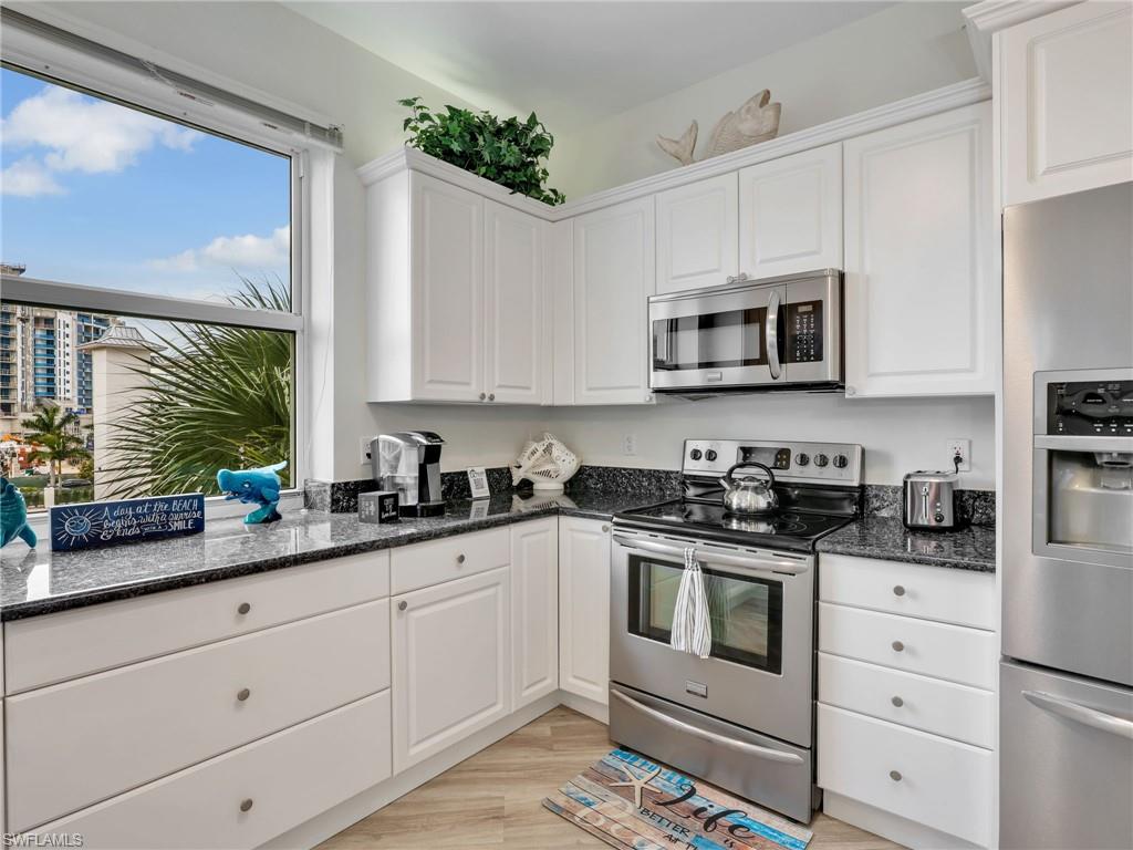 400 Flagship Drive, Unit 302 Naples, FL 34108 - Photo 13 of 50