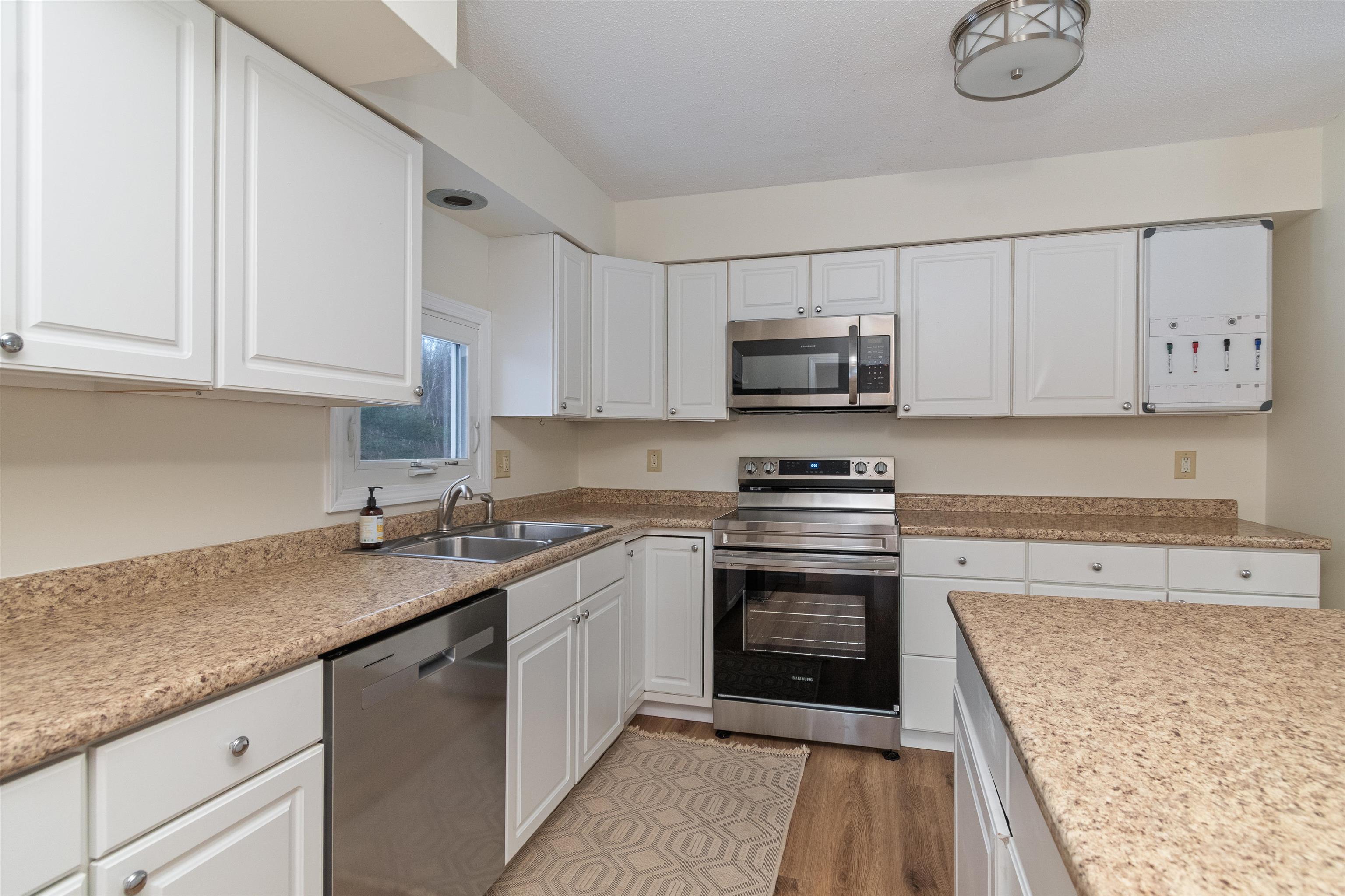 1749 Blakely Road Colchester, VT 05446 - Photo 4 of 31