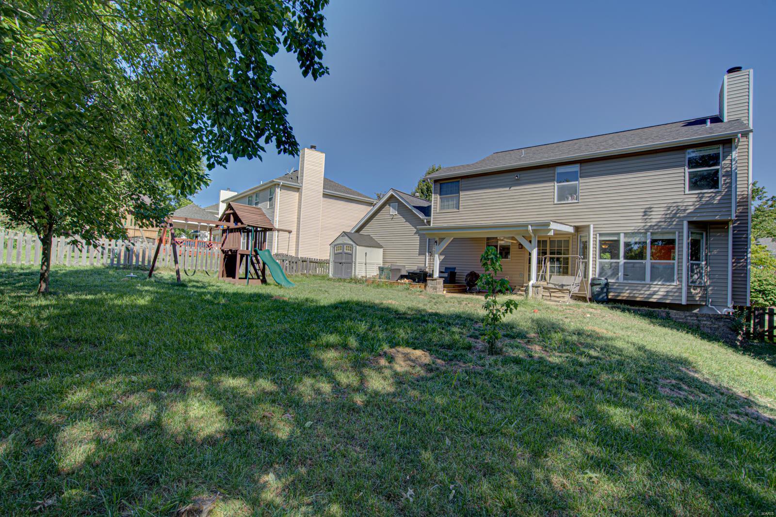 728 Trago Creek Road Ballwin, MO 63021 - Photo 4 of 36