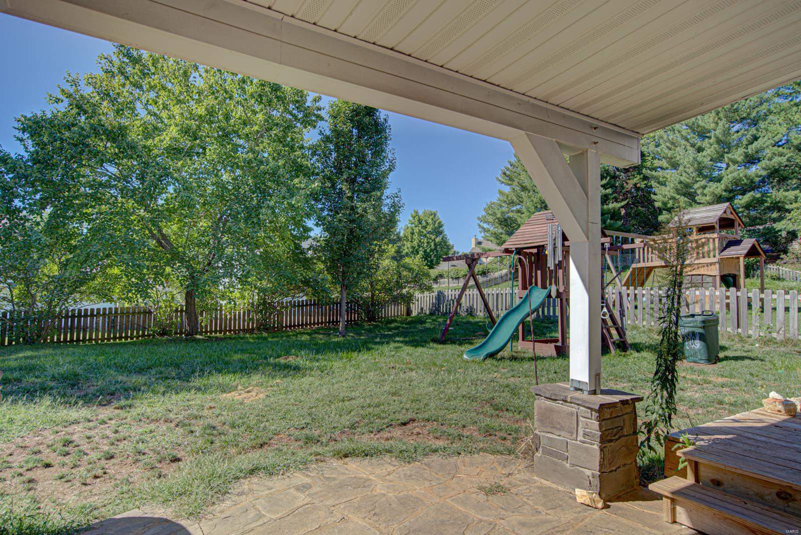 728 Trago Creek Road Ballwin, MO 63021 - Photo 5 of 36