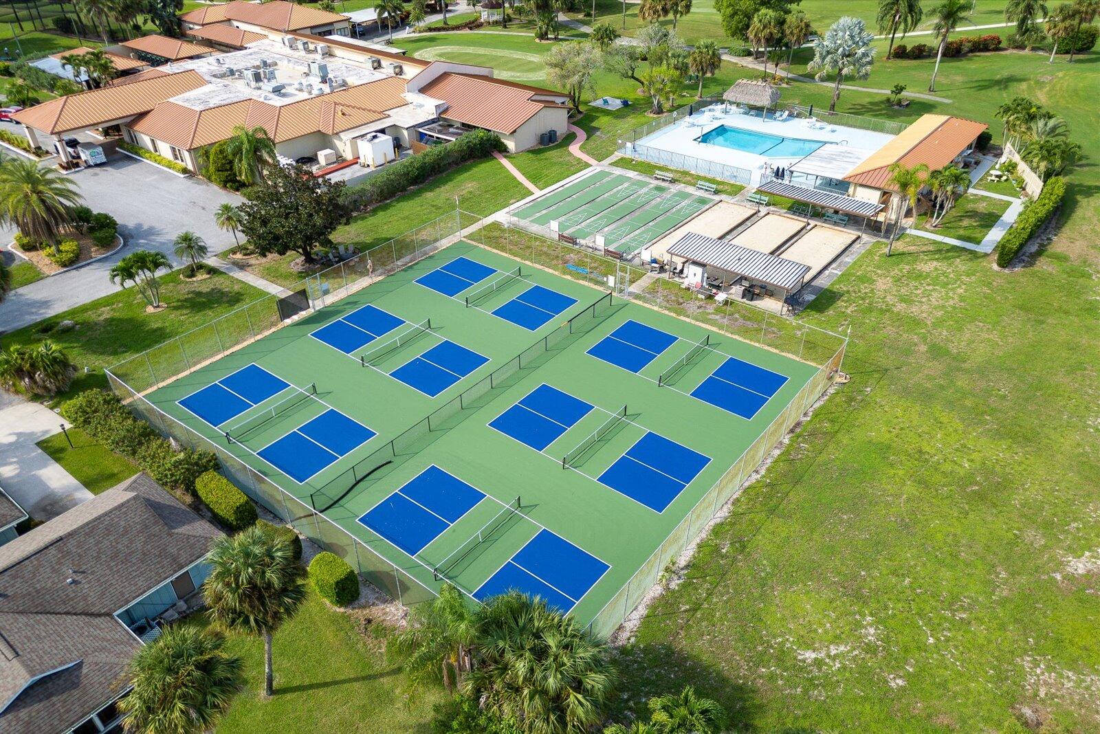 5413 Southeast Miles Grant Road, Unit G104 Stuart, FL 34997 - Photo 32 of 38 Club Courts