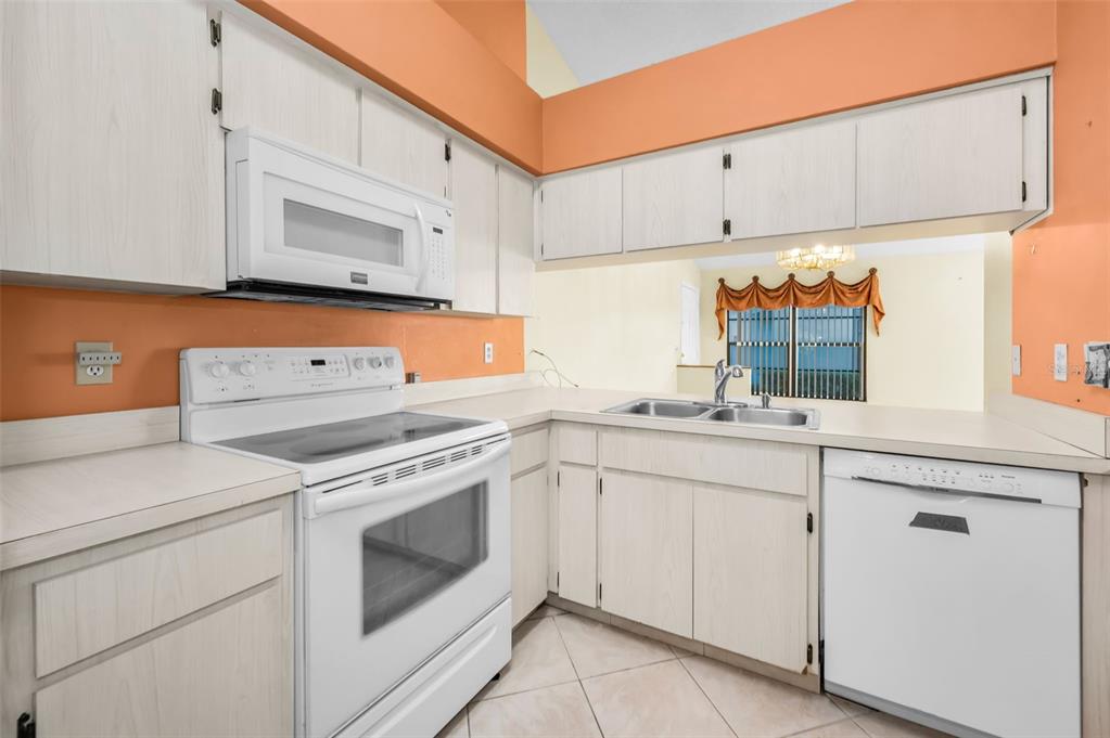 3500 Magnolia Ridge Circle, Unit 405 Palm Harbor, FL 34684 - Photo 19 of 61